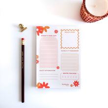 Load image into Gallery viewer, Retro Daisies Daily Planner Notepad